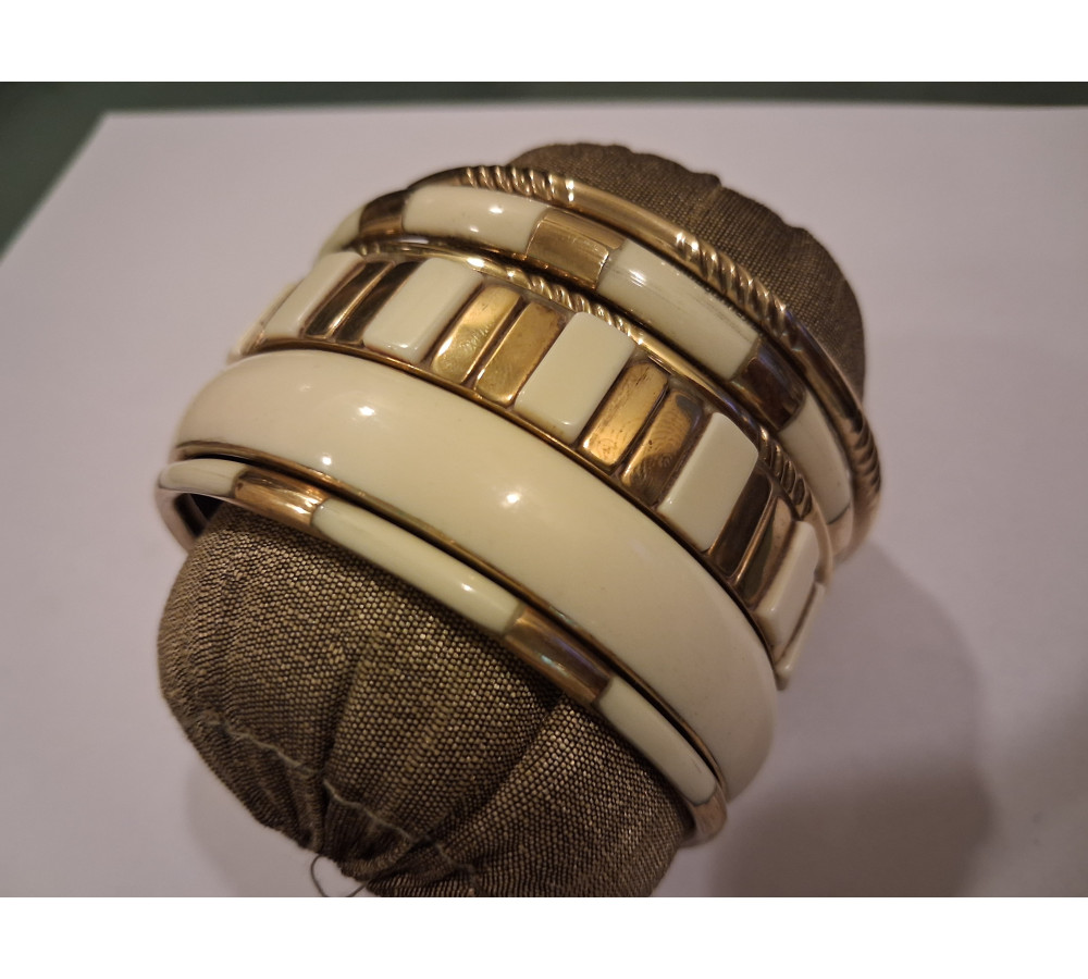 Bangle Set of 6 White and Gold