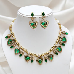 Neckalce Set Antique Finish with Doublet Green Stone