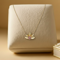 Pendant with Chain Brass Gold Plated Leaf Fashion Pendant With Rose Chalcedony