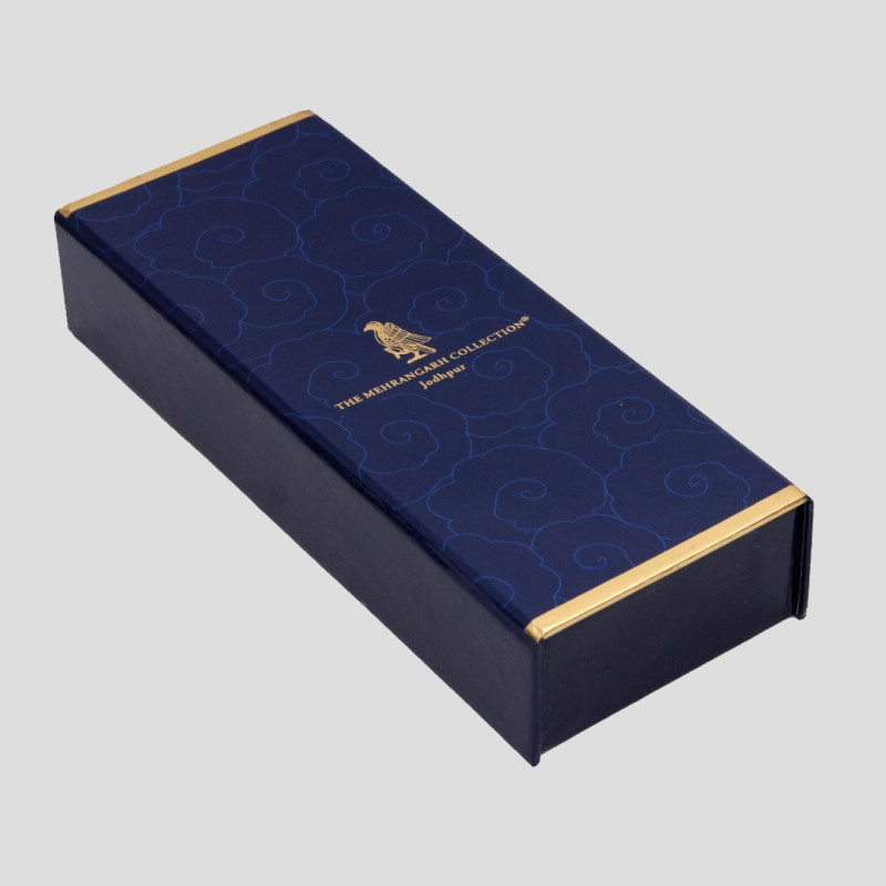 ROYAL DAGGERS NECKTIE